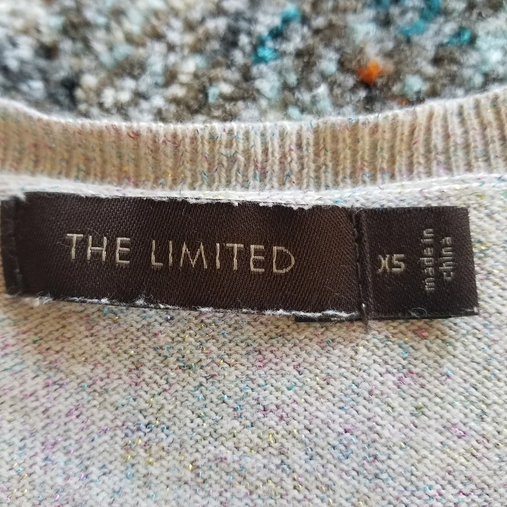 The limited V Neck 3/4 sleeve Light weight sweater size XS